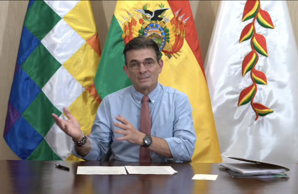Paz tiene 48,8 % de apoyo y 46,3 % de rechazo, según estudio de consultora argentina