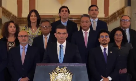 CenGob defiende gestión de Paz y asegura que es el presidente que menos decretos dictó en 100 días