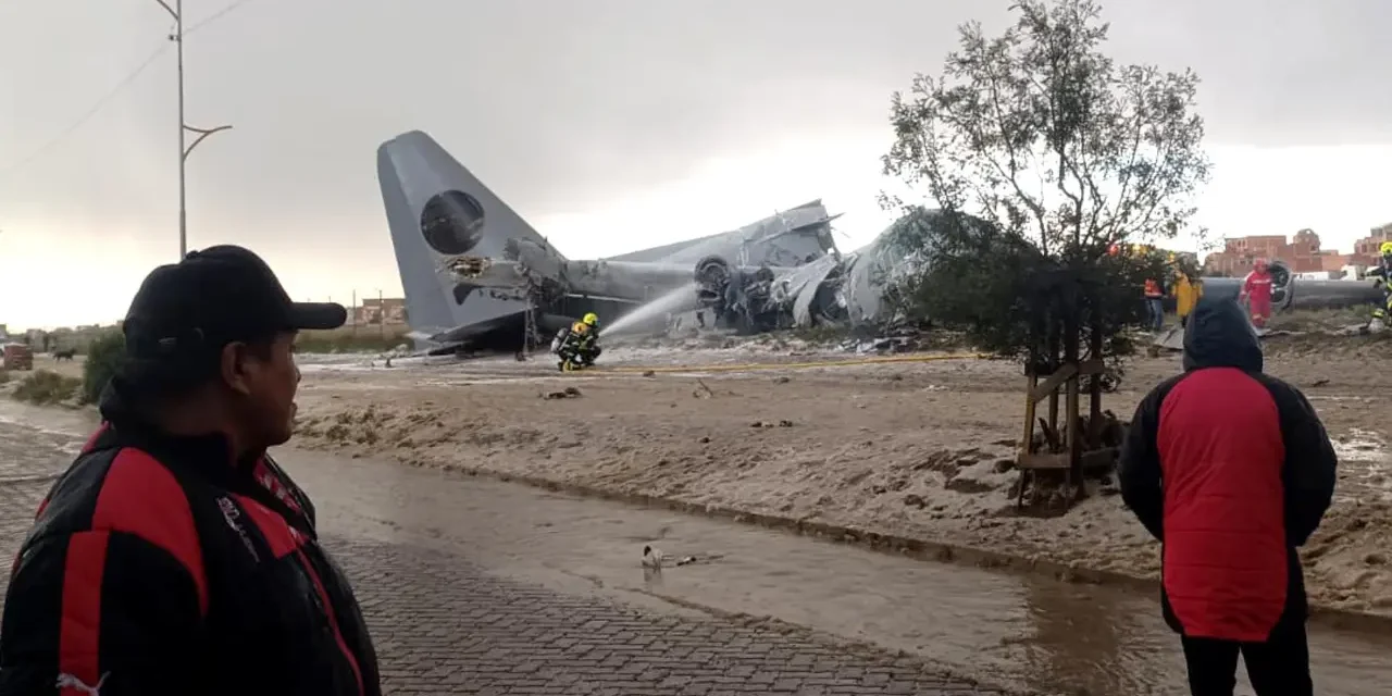 Seis tripulantes sobrevivieron al accidente del Hércules en El Alto; buscan a otros dos
