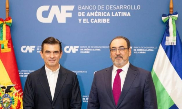 Presidente de la CAF llega a Bolivia y se confirma financiamiento de 3.100 millones de dólares en cinco años