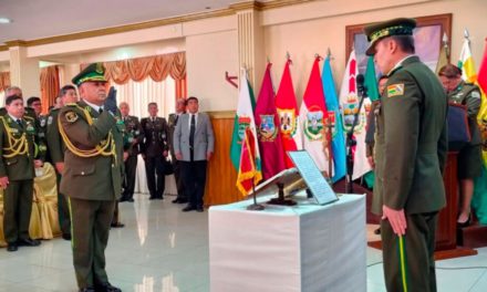 Lionel David Valenzuela asume como nuevo Inspector General de la Policía Boliviana