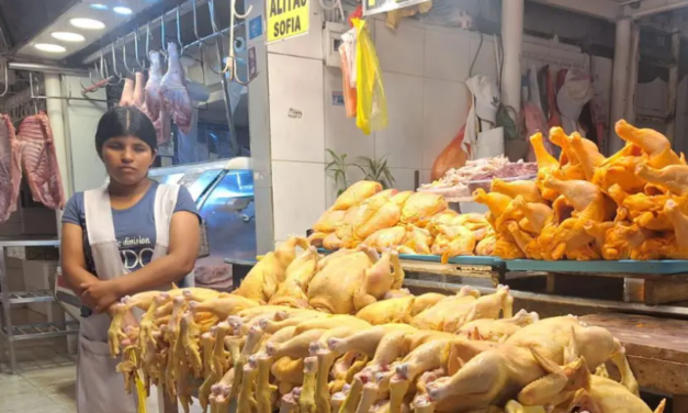 Sube el precio del kilo de pollo en mercados de Santa Cruz de la Sierra en el inicio de semana