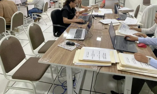 Los partidos sustituyeron solo a los primeros de la lista; el TSE revisa 5.500 registros de nuevos candidatos y presentará la lista el sábado