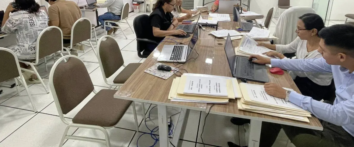 Los partidos sustituyeron solo a los primeros de la lista; el TSE revisa 5.500 registros de nuevos candidatos y presentará la lista el sábado