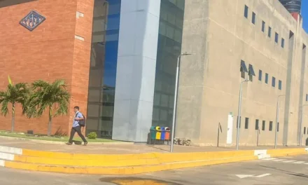 Fiscalía inspecciona oficinas de YPFB en busca de secuestrar documentación relacionada al caso de la exgerente