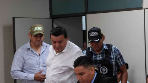Concejo cruceño debe elegir alcalde suplente tras detención de Fernández, señala el TSE