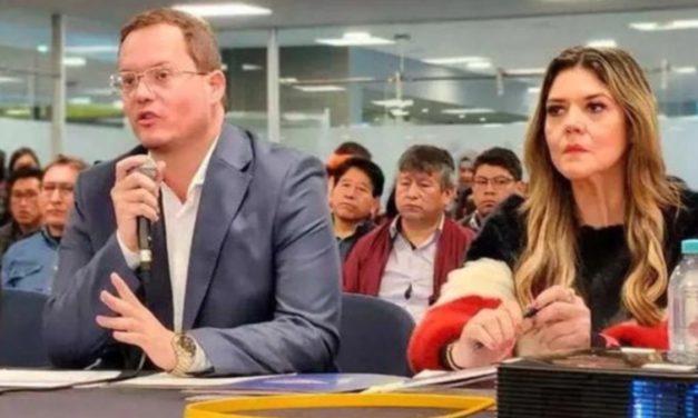 Exgerente de YPFB se abstiene de declarar y es acusada de usurpar funciones
