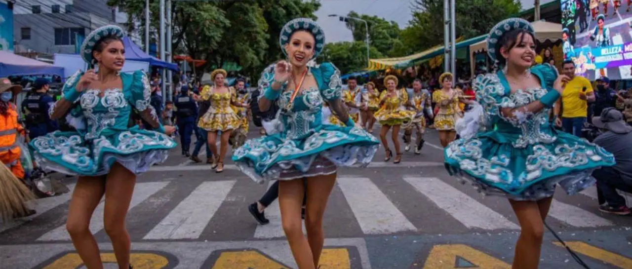 Carnaval de la Concordia 2026: Alistan las graderías para el Corso de Corsos