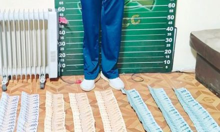 Envían a la cárcel a 19 personas por el robo de billetes del avión siniestrado