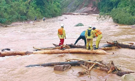 Lluvias, deslizamientos y riadas causan 34 muertes y afectan a 132.000 familias