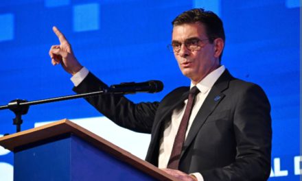 Paz califica de “histórica” su reunión con Lula y viaja con la mayor delegación empresarial de Bolivia