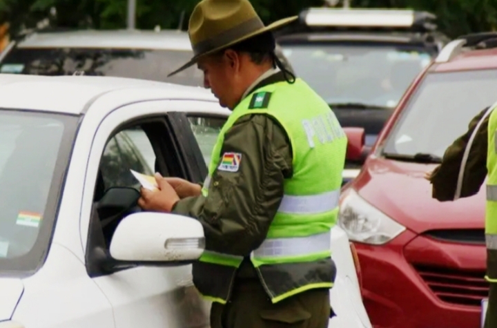 Restricciones por elecciones: prohíben circulación de vehículos y venta de alcohol