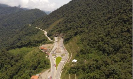 Reabren la vía en El Sillar, pero persisten congestión y quejas por el mal estado de la vía
