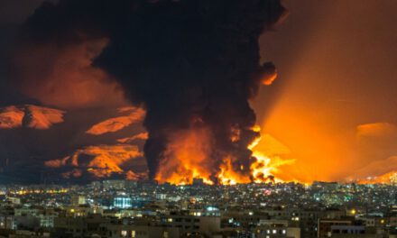 Guerra en Oriente Medio entra en su segundo mes sin señales de tregua