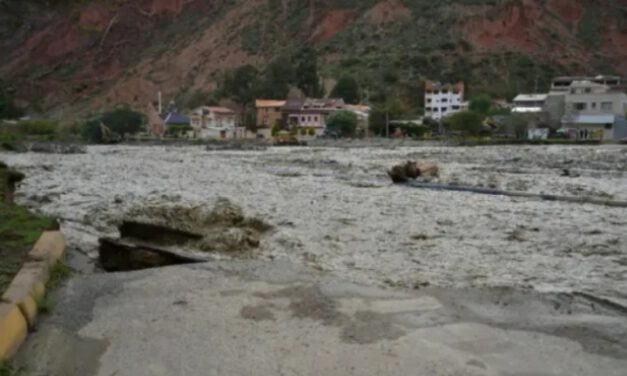 Lluvias dejan cerca de 1.500 familias afectadas en Bolivia bajo alerta roja