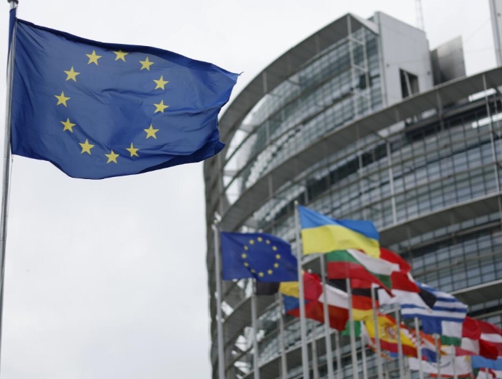 Unión Europea se blinda con cláusula “anti-Trump” y redefine su estrategia comercial global