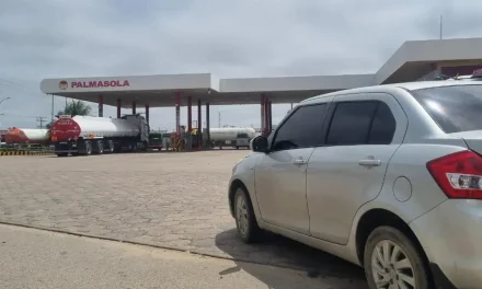 “El combustible que salió anoche, ya no hay”: Asosur dice que se necesitan otros cuatro días para que se eliminen las filas en surtidores