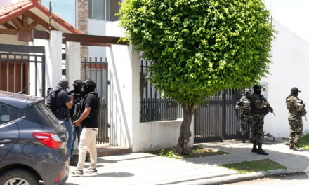 Reducen y enmanillan a dos agentes de la FELCN en vivienda vinculada a Sebastián Enrique Marset Cabrera
