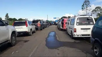 Tres sectores protestan contra medidas del Gobierno y advierten nuevas movilizaciones
