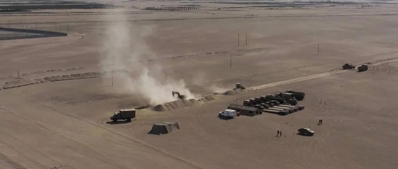 Con zanjas y maquinaria militar, Chile pone en marcha su plan “Escudo Fronterizo”