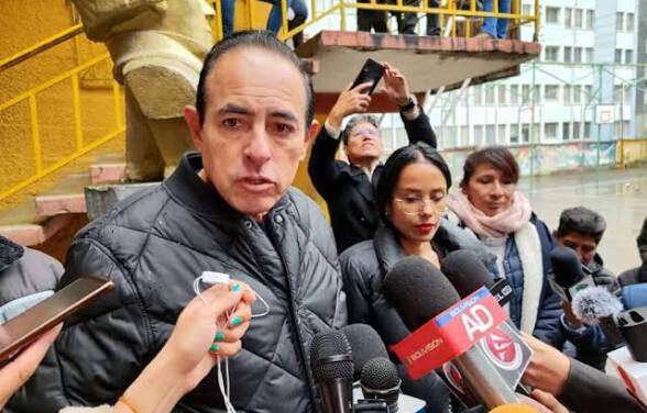 Dockweiler encabeza en La Paz y desplaza a Arias al segundo lugar