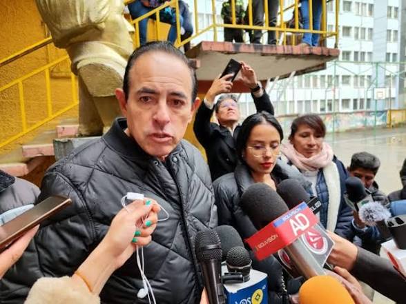 Dockweiler encabeza en La Paz y desplaza a Arias al segundo lugar