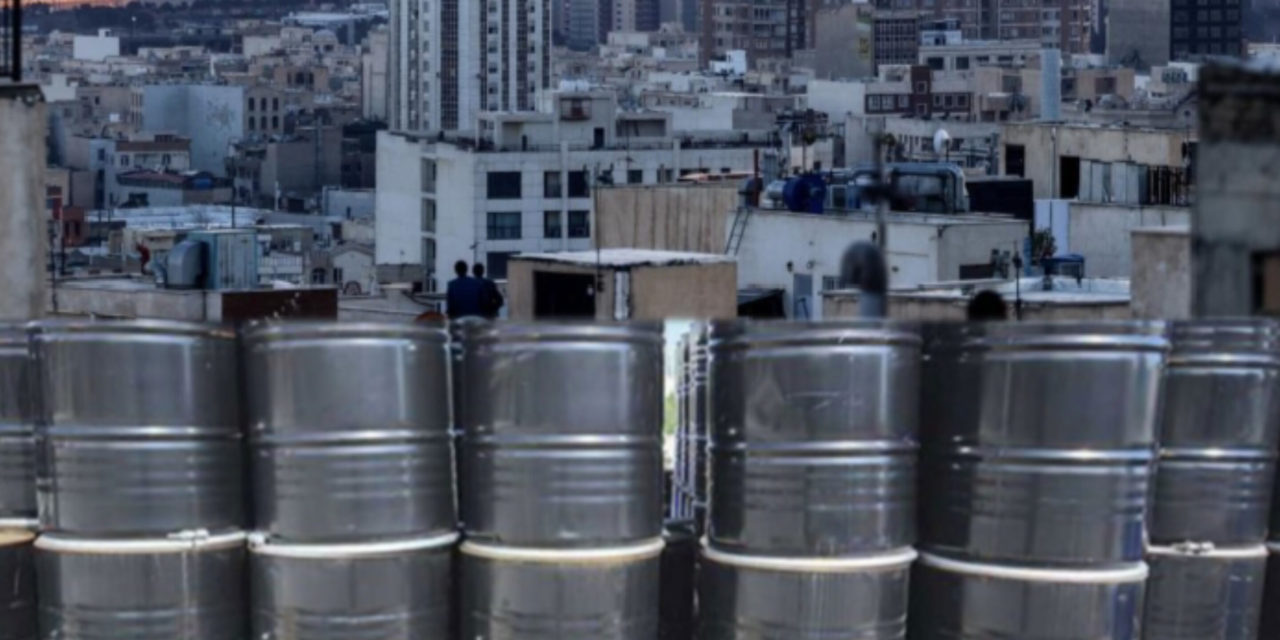 Petróleo cae y bolsas repuntan tras señales de posible fin de la guerra en Oriente Medio