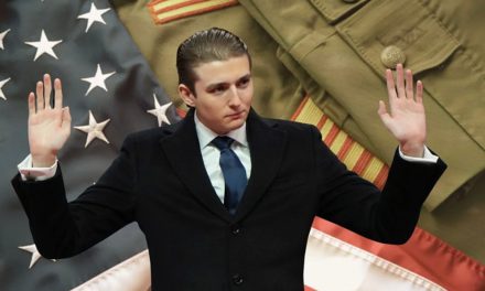 Guionista de “South Park” impulsa campaña para que el hijo de Donald Trump vaya a la guerra en Irán