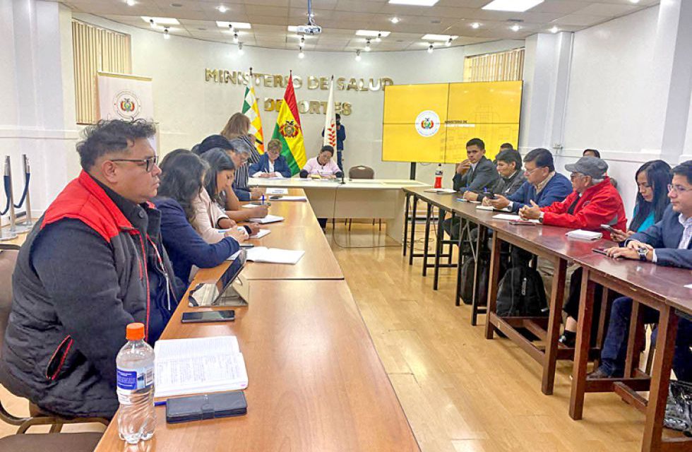 Salud declara prioridad Unidad de Radioterapia