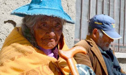 Alertan aumento de abandono de adultos mayores en comunidades del norte paceño
