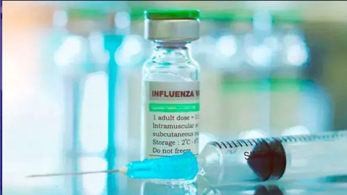 Centros de salud paceños agotan vacunas contra la influenza