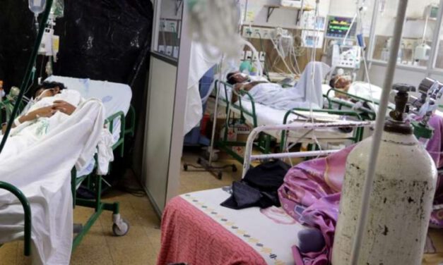 Médicos alertan crisis sanitaria por falta de insumos y advierten paro nacional