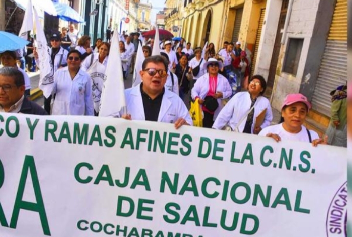 CNS retoma atención en Cochabamba tras paro de 24 horas, pero persisten reclamos por falta de insumos