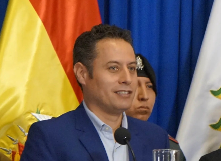 Edmand Lara acusa manipulación electoral tras el retiro del partido NGP que evita la segunda vuelta en La Paz