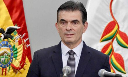Gobierno se reúne con más de 300 alcaldes electos para coordinar gestión y proyectos
