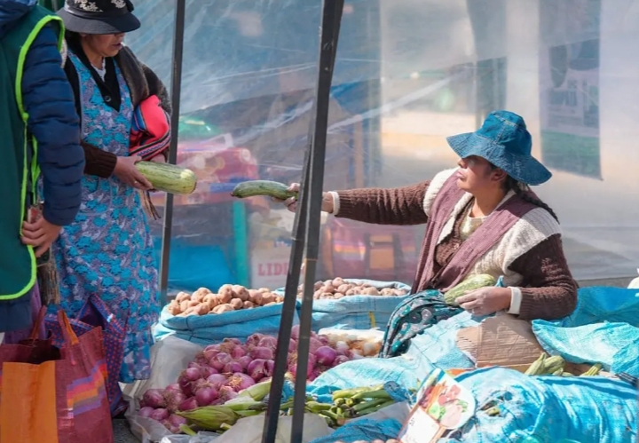 Feria “Bolivia Produce” supera el millón de bolivianos en movimiento económico