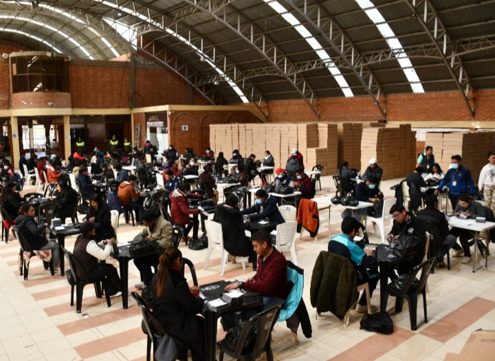 TED de Oruro prepara más de 1.600 maletas electorales para el balotaje