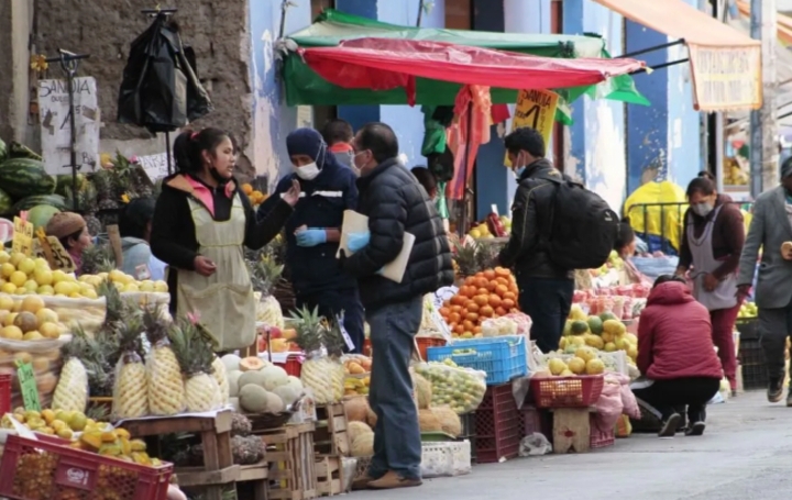 La inflación golpea el bolsillo y redefine la vida cotidiana en Bolivia