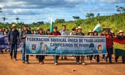 Marcha indígena y campesina avanza a La Paz tras 12 días sin acuerdos con el Gobierno