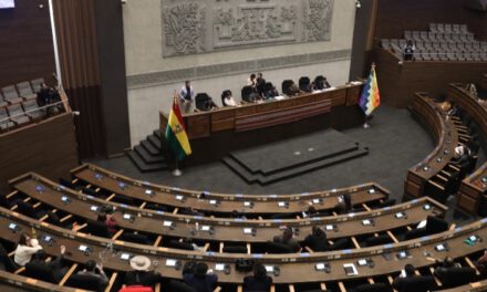 Diputados aprueban crédito de 100 millones de dólares con apoyo transversal y pese a críticas internas