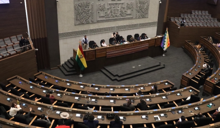 Diputados aprueban crédito de 100 millones de dólares con apoyo transversal y pese a críticas internas