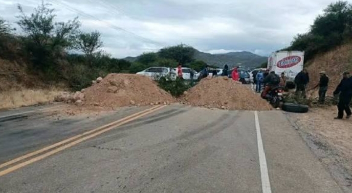 Crisis por combustible escala: bloqueos se expanden y crece presión contra el Gobierno