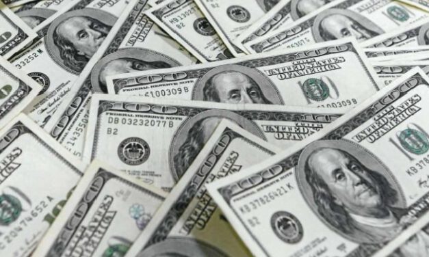 Sube el dólar en el mercado y agranda la brecha con el tipo de cambio oficial