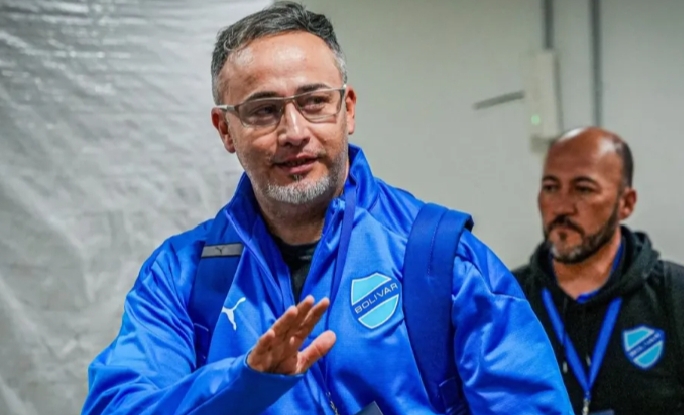 Bolívar cierra la etapa de Flavio Robatto tras el desgaste con los aficionados
