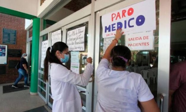 Médicos inician paro de cinco días en Santa Cruz de la Sierra por demandas salariales