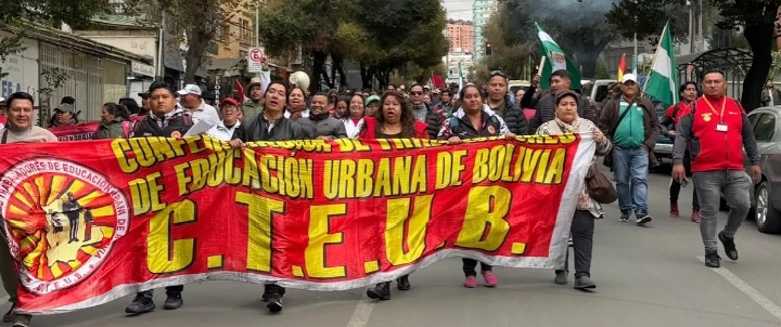 Maestros marcharán desde Calamarca y prevén llegar a La Paz para el cabildo del 1 de mayo