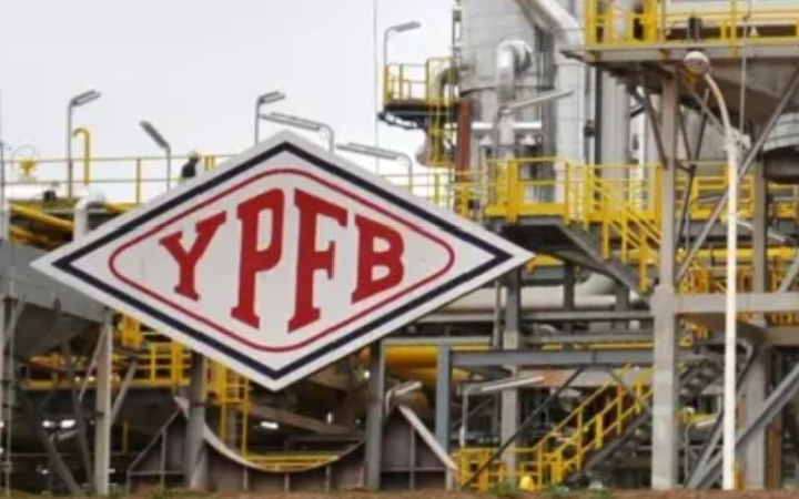 Gobierno descarta privatizar YPFB y apunta a su reestructuración