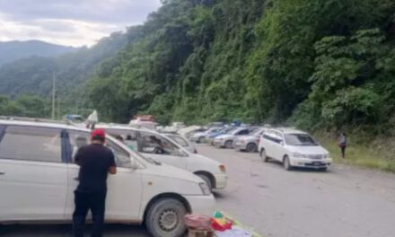 Bloqueos impiden ingreso de cisternas con combustible a Caranavi