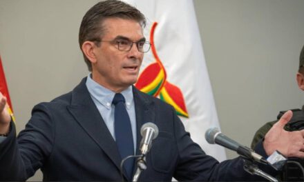 Gobierno lanza app “Reporta tu tranca” para reducir burocracia y corrupción