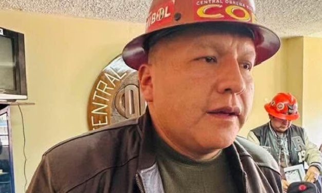 Argollo arremete contra el Gobierno y niega intereses políticos en la movilización